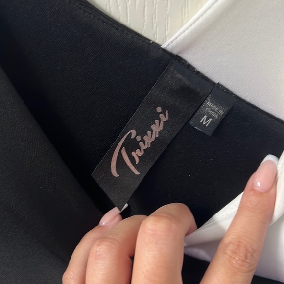 Trixxi Black and White color block dress - Picture 3 of 3